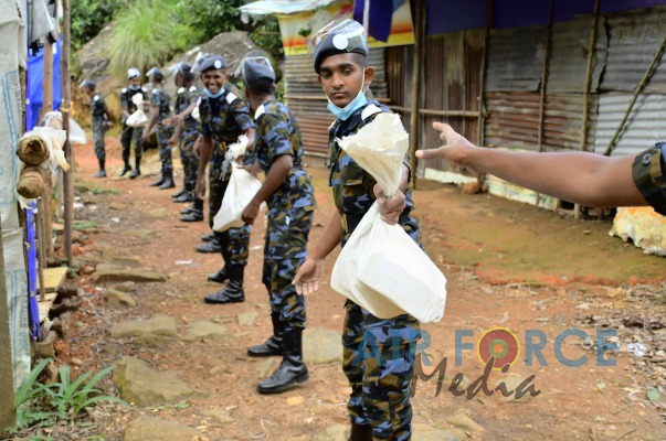 SRI LANKA AIR FORCE COMBAT TRAINING SCHOOL CONVEYS BRICKS TO SACRED SRI PADA