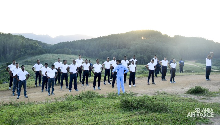 SLAF
COMBAT TRAINING SCHOOL DIYATALAWA CONDUCTS SPECIALIZED COMBAT TRAINING
FOR UN PEACEKEEPING MISSION PARTICIPANTS