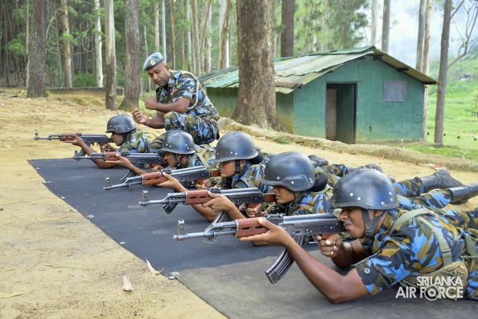 SLAF
COMBAT TRAINING SCHOOL DIYATALAWA CONDUCTS SPECIALIZED COMBAT TRAINING
FOR UN PEACEKEEPING MISSION PARTICIPANTS