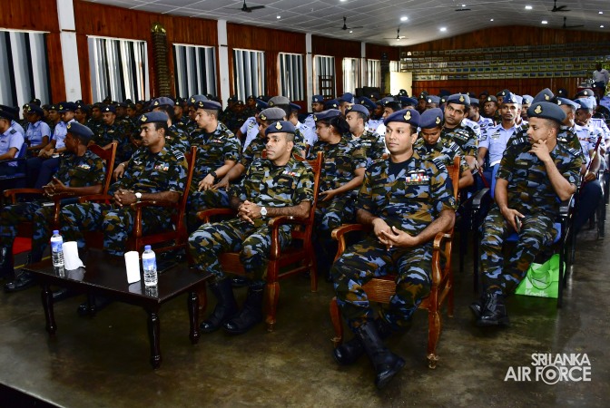 SLAF COMBAT
TRAINING SCHOOL DIYATALAWA CONDUCTS SPECIALIZED COMBAT TRAINING FOR UN
PEACEKEEPING MISSION PARTICIPANTS