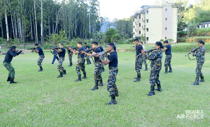 SLAF
COMBAT TRAINING SCHOOL DIYATALAWA CONDUCTS SPECIALIZED COMBAT TRAINING
FOR UN PEACEKEEPING MISSION PARTICIPANTS