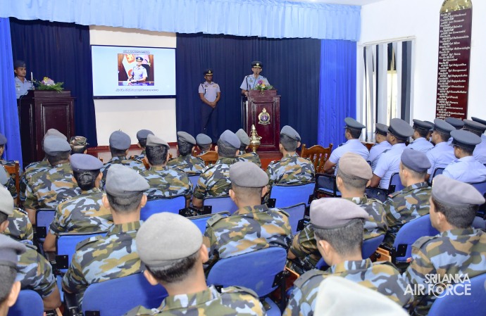 SLAF
COMBAT TRAINING SCHOOL DIYATALAWA CONDUCTS SPECIALIZED COMBAT TRAINING
FOR UN PEACEKEEPING MISSION PARTICIPANTS