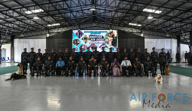 EXPLOSIVE AND
NARCOTIC DETECTING AIR DOGS PASS OUT AT KATUNAYAKE