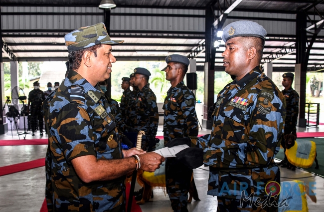 EXPLOSIVE AND NARCOTIC DETECTING AIR DOGS PASS OUT AT KATUNAYAKE