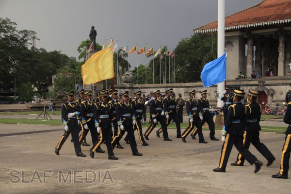விமானப்படையின் வாத்திய மற்றும் நடன குழுவின் விசேட காட்சி நிகழ்ச்சி