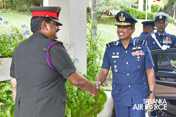 THE AIR
CHIEF DELIVERS GUEST LECTURE TO COURSE NO. 17 STUDENT OFFICERS OF DSCSC