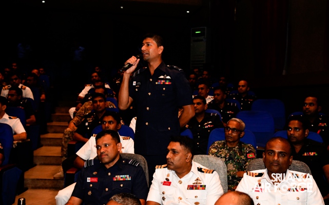 THE AIR
CHIEF DELIVERS GUEST LECTURE TO COURSE NO. 17 STUDENT OFFICERS OF DSCSC