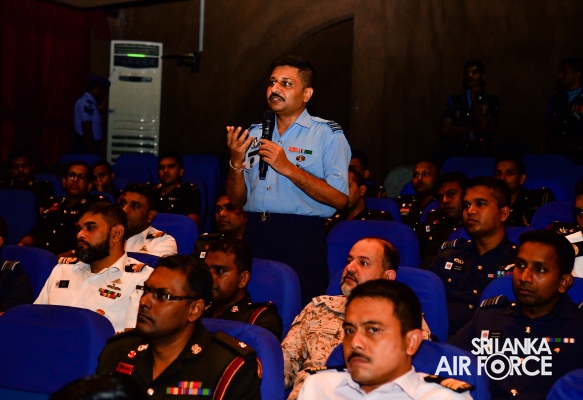 THE AIR
CHIEF DELIVERS GUEST LECTURE TO COURSE NO. 17 STUDENT OFFICERS OF DSCSC