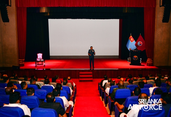 THE AIR
CHIEF DELIVERS GUEST LECTURE TO COURSE NO. 17 STUDENT OFFICERS OF DSCSC