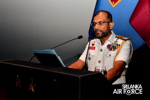 THE AIR
CHIEF DELIVERS GUEST LECTURE TO COURSE NO. 17 STUDENT OFFICERS OF DSCSC