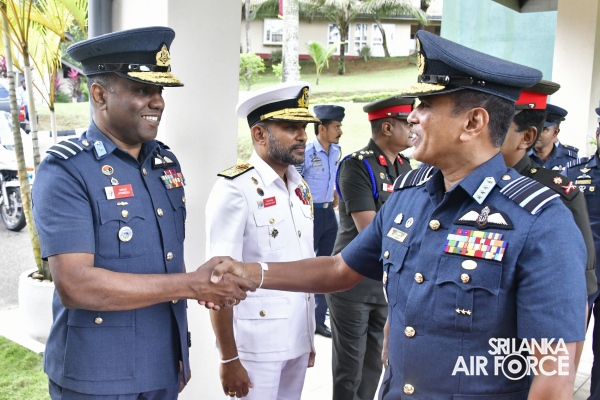 THE AIR
CHIEF DELIVERS GUEST LECTURE TO COURSE NO. 17 STUDENT OFFICERS OF DSCSC