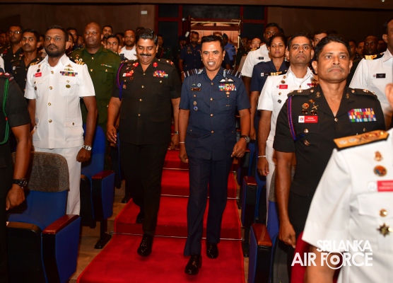 THE AIR
CHIEF DELIVERS GUEST LECTURE TO COURSE NO. 17 STUDENT OFFICERS OF DSCSC