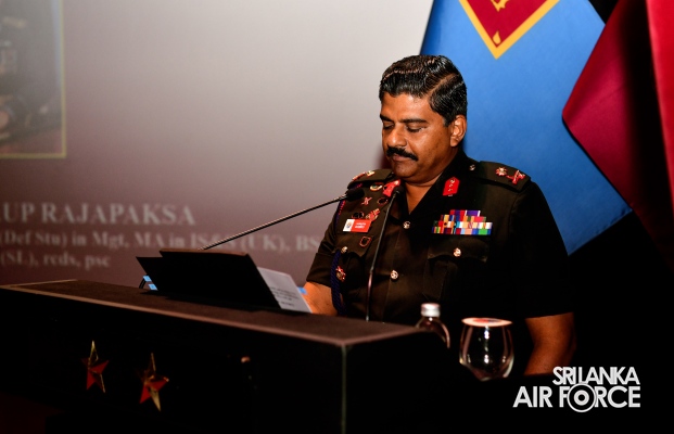 THE AIR
CHIEF DELIVERS GUEST LECTURE TO COURSE NO. 17 STUDENT OFFICERS OF DSCSC
