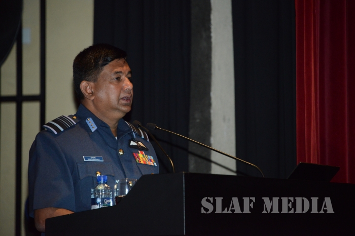 Commander of the Air Force Addresses the Course No. 9 of Dscsc