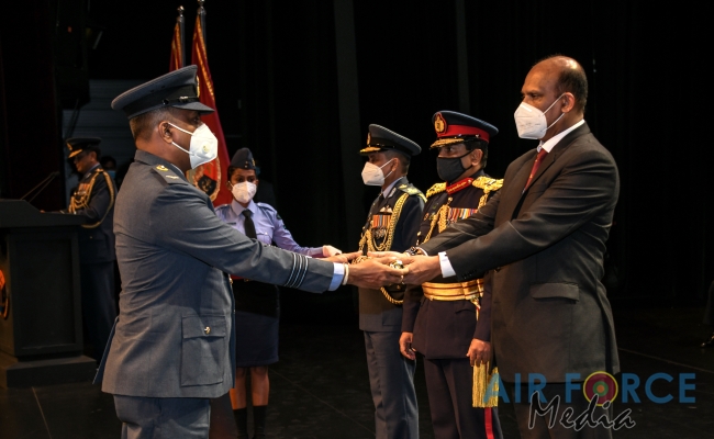 27 SLAF OFFICERS GRADUATE FROM DEFENCE SERVICES COMMAND AND STAFF COLLEGE