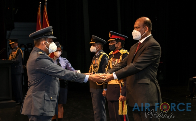 27 SLAF OFFICERS GRADUATE FROM DEFENCE SERVICES COMMAND AND STAFF COLLEGE