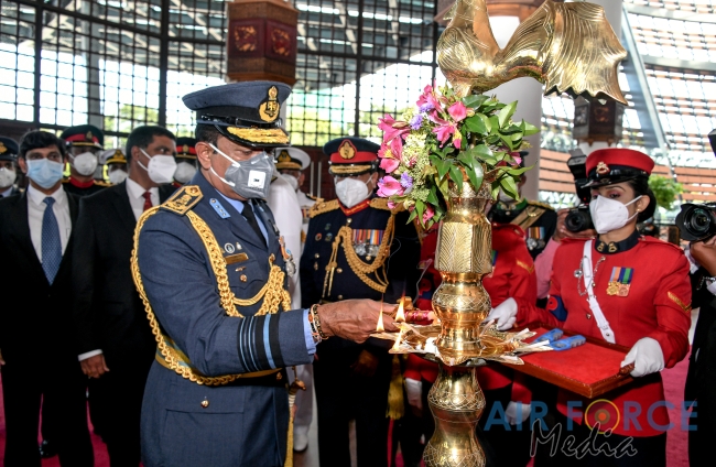 27 SLAF OFFICERS GRADUATE FROM DEFENCE SERVICES COMMAND AND STAFF COLLEGE