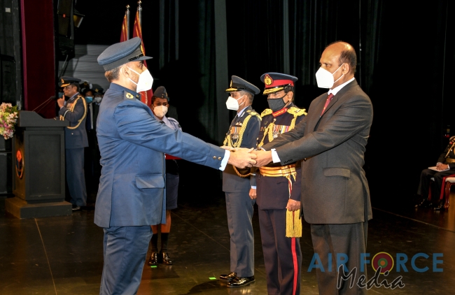 27 SLAF OFFICERS GRADUATE FROM DEFENCE SERVICES COMMAND AND STAFF COLLEGE