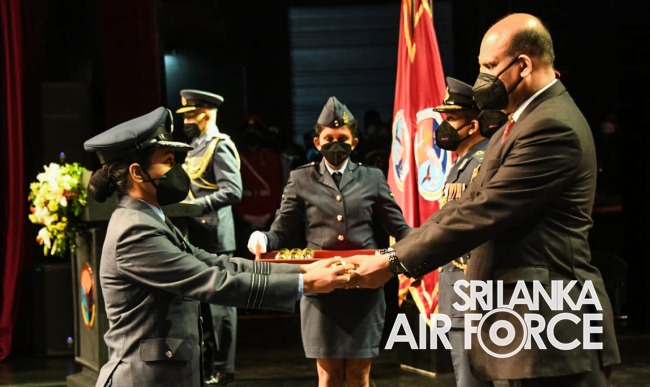 NO 15 DEFENCE SERVICES COMMAND AND STAFF COURSE GRADUATION HELD AT THE NELUM POKUNA THEATRE