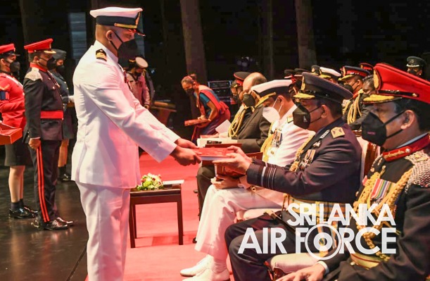 NO 15 DEFENCE SERVICES COMMAND AND STAFF COURSE GRADUATION HELD AT THE NELUM POKUNA THEATRE