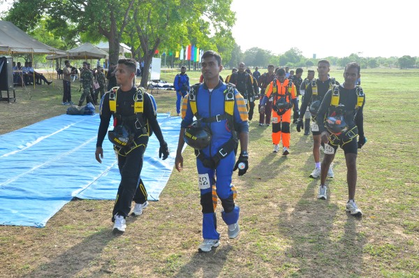 3rd Defence
Services Parachuting Championship 2014 - SLAF Drop Zone Ampara