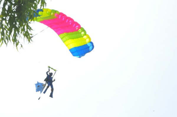 3rd Defence
Services Parachuting Championship 2014 - SLAF Drop Zone Ampara