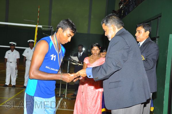 ආරක්ෂක සේවා අත් පන්දු ශූරතාවය ගුවන් හමුදාවට