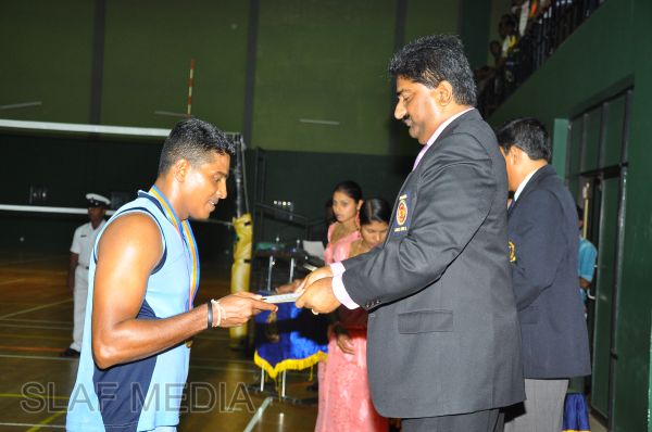 ආරක්ෂක සේවා අත් පන්දු ශූරතාවය ගුවන් හමුදාවට