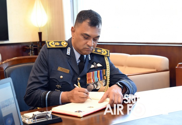 AIR VICE MARSHAL SAMPATH THUYACONTHA BIDS ADIEU TO THE SRI LANKA AIR ...