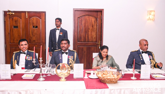 AIR
VICE MARSHAL OANS FERNANDO BIDS ADIEU TO THE SRI LANKA AIR
FORCE