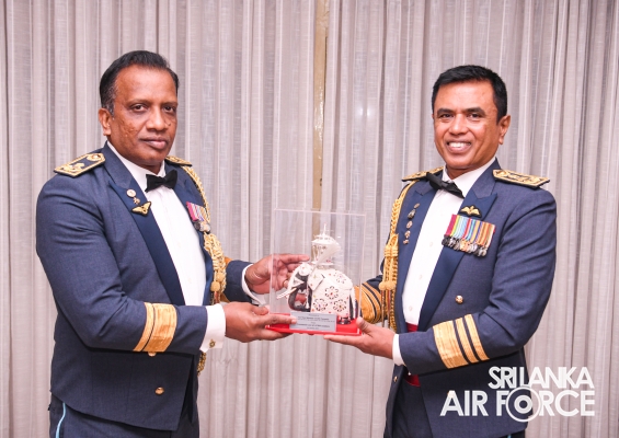 AIR
VICE MARSHAL OANS FERNANDO BIDS ADIEU TO THE SRI LANKA AIR
FORCE