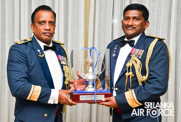 AIR
VICE MARSHAL OANS FERNANDO BIDS ADIEU TO THE SRI LANKA AIR
FORCE