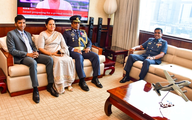 AIR
VICE MARSHAL OANS FERNANDO BIDS ADIEU TO THE SRI LANKA AIR
FORCE