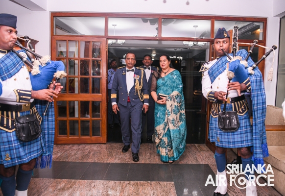AIR
VICE MARSHAL OANS FERNANDO BIDS ADIEU TO THE SRI LANKA AIR
FORCE