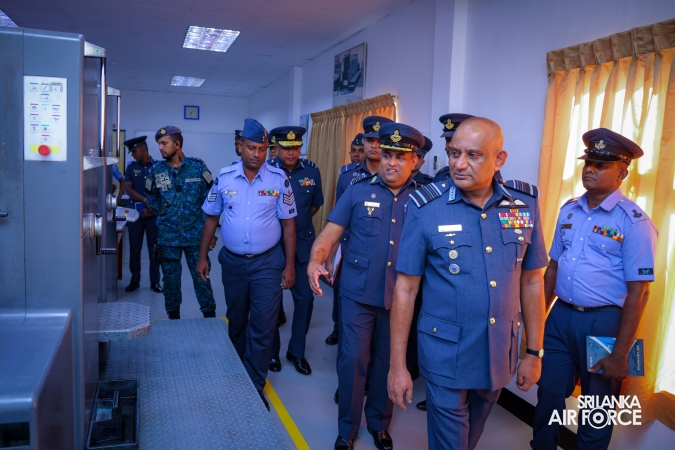 COMMANDER’S INSPECTION AT SLAF TRADE TRAINING SCHOOL EKALA