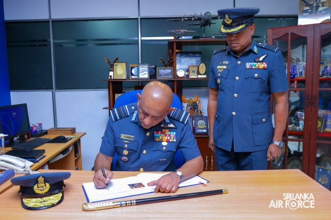 COMMANDER’S INSPECTION AT SLAF TRADE TRAINING SCHOOL EKALA