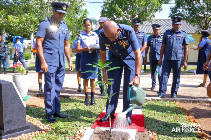 COMMANDER’S INSPECTION AT SLAF TRADE TRAINING SCHOOL EKALA