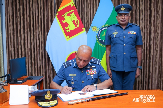 COMMANDER’S INSPECTION AT SLAF TRADE TRAINING SCHOOL EKALA