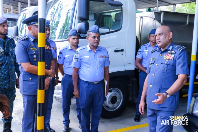 COMMANDER’S INSPECTION AT SLAF TRADE TRAINING SCHOOL EKALA