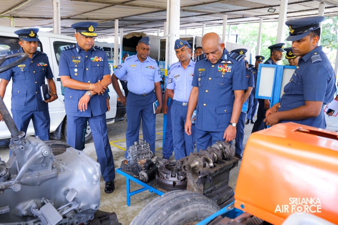 COMMANDER’S INSPECTION AT SLAF TRADE TRAINING SCHOOL EKALA