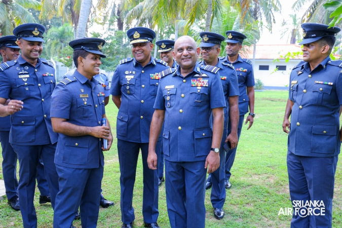 COMMANDER’S INSPECTION AT SLAF TRADE TRAINING SCHOOL EKALA