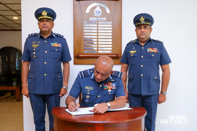 COMMANDER’S INSPECTION AT SLAF TRADE TRAINING SCHOOL EKALA