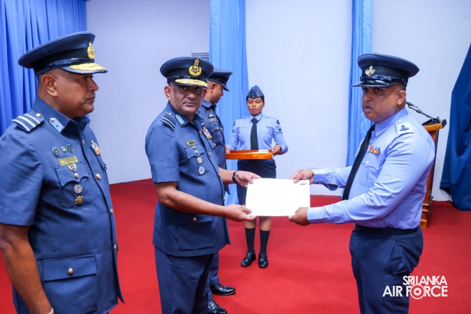 COMMANDER’S INSPECTION AT SLAF TRADE TRAINING SCHOOL EKALA