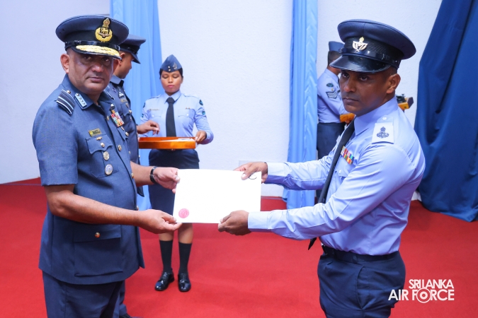 COMMANDER’S INSPECTION AT SLAF TRADE TRAINING SCHOOL EKALA