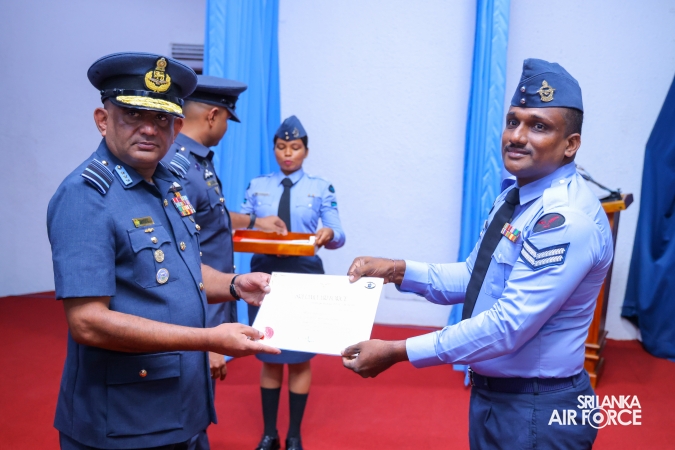 COMMANDER’S INSPECTION AT SLAF TRADE TRAINING SCHOOL EKALA