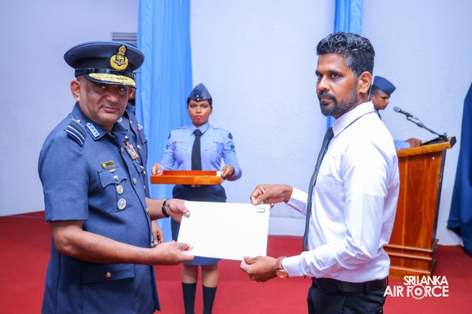 COMMANDER’S INSPECTION AT SLAF TRADE TRAINING SCHOOL EKALA
