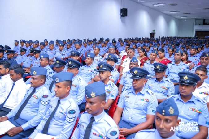 COMMANDER’S INSPECTION AT SLAF TRADE TRAINING SCHOOL EKALA