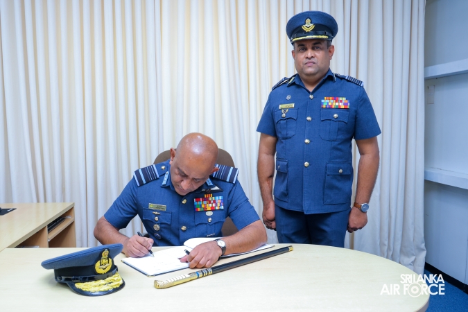 COMMANDER’S INSPECTION AT SLAF TRADE TRAINING SCHOOL EKALA