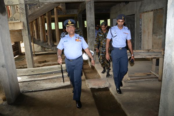 Commander Inspects Queen Elizabeth Plaza Shopping Complex at Nuwara Eliya