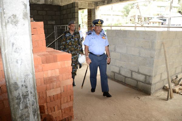 Commander Inspects Queen Elizabeth Plaza Shopping Complex at Nuwara Eliya